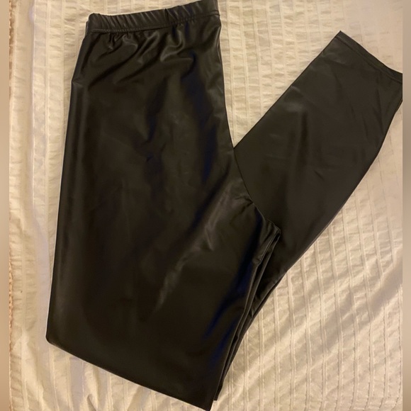 Faux Leather Leggings - Picture 1 of 2